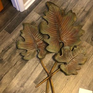 Wall decor leafs